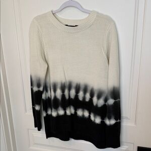 Simply Vera Vera Wang Black and White Ombre Sweater
